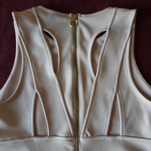 Express Crop Top - Off White Pale Blush - Picture 3 of 6